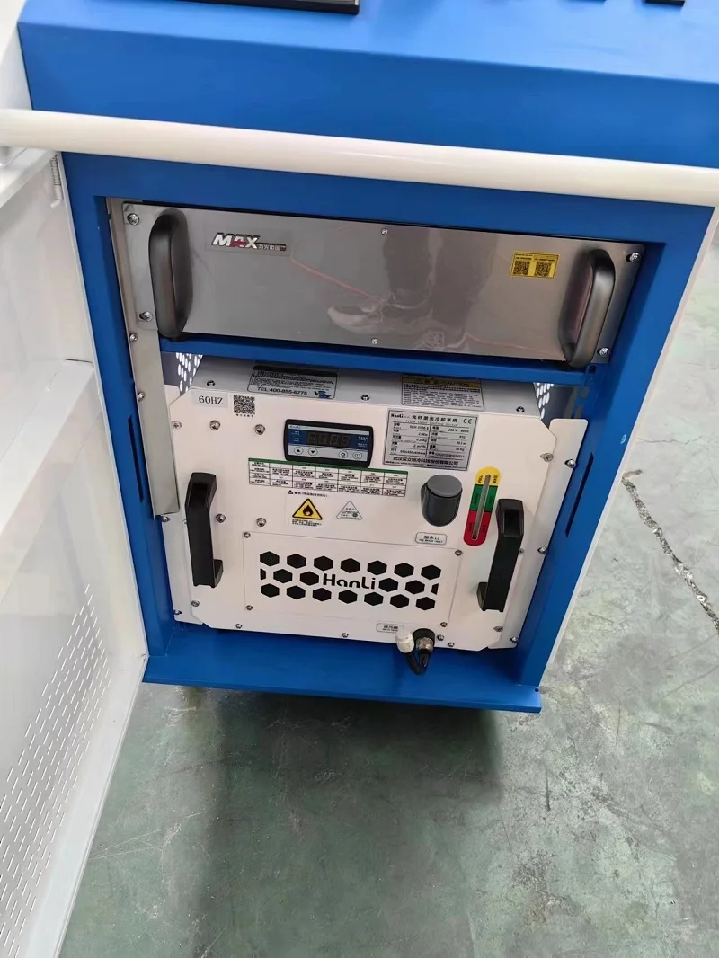 Machine à Souder/découper Laser Raycus 1500W 4 En 1 (soudage, Découpe, Nettoyage) - Neuve Avec Garantie 5 Ans