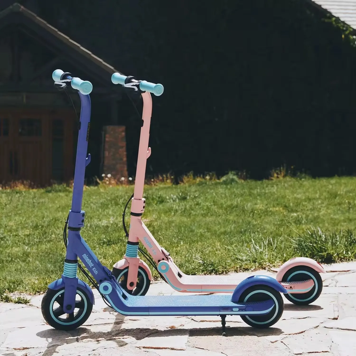 高品質ナインボットE8電動キックスクーター（子供用）航続距離10km 