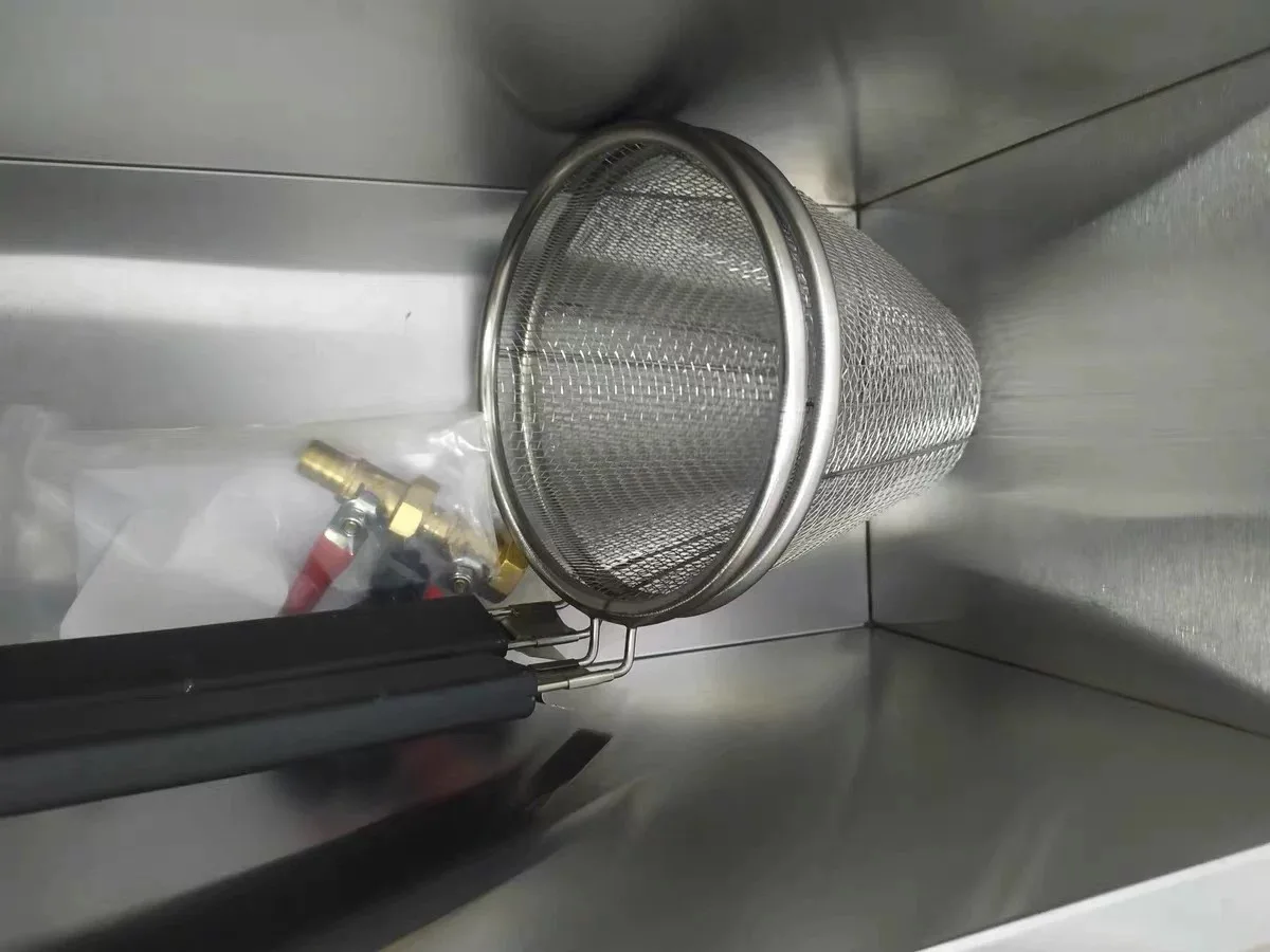 Countertop 6-Hole Gas Noodle Cooker Commercial Stainless Steel Pasta Boiler with Baskets for Restaurant/Malatang