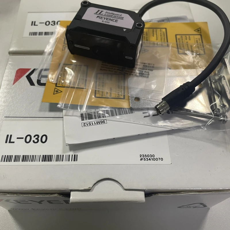 CMOS多機能アナログレーザーセンサーKeyence IL-S025 + IL-1500 + OP-87058新品在庫あり