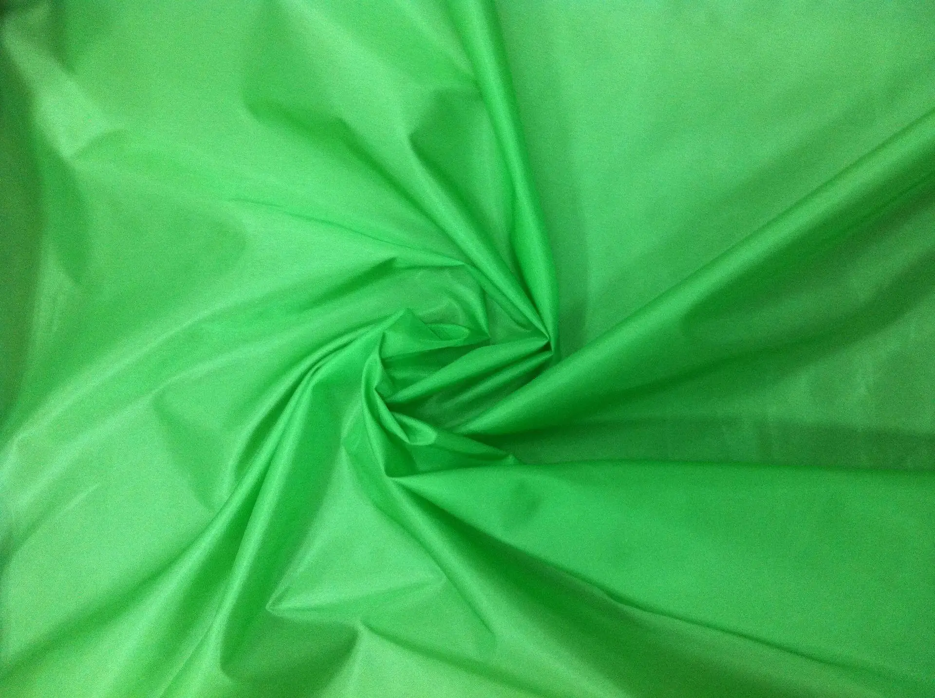 Soft Shell dull finish Downproof 100%Nylon 380T Taffeta cire coating fabric for jacket