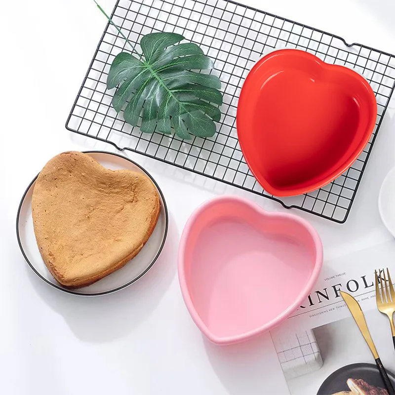 Factory Direct Love Shaped DIY Silicone Baking Mold for Valentine's Day Layered Cake Tray Mold Cake Tools manufacture