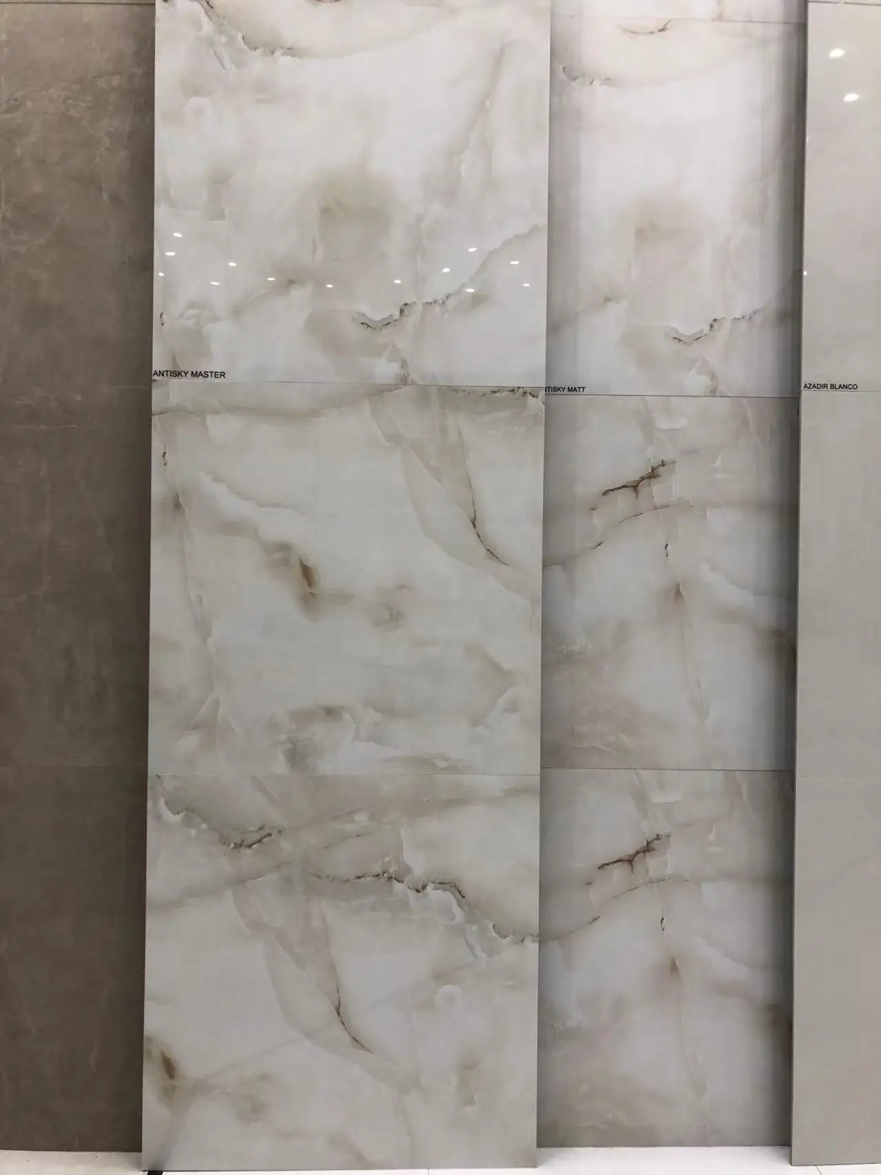 Realgres Glazed Porcelain Carrara Gold Polished Imitation Stone Texture Marble Floor Tile 1000x1000