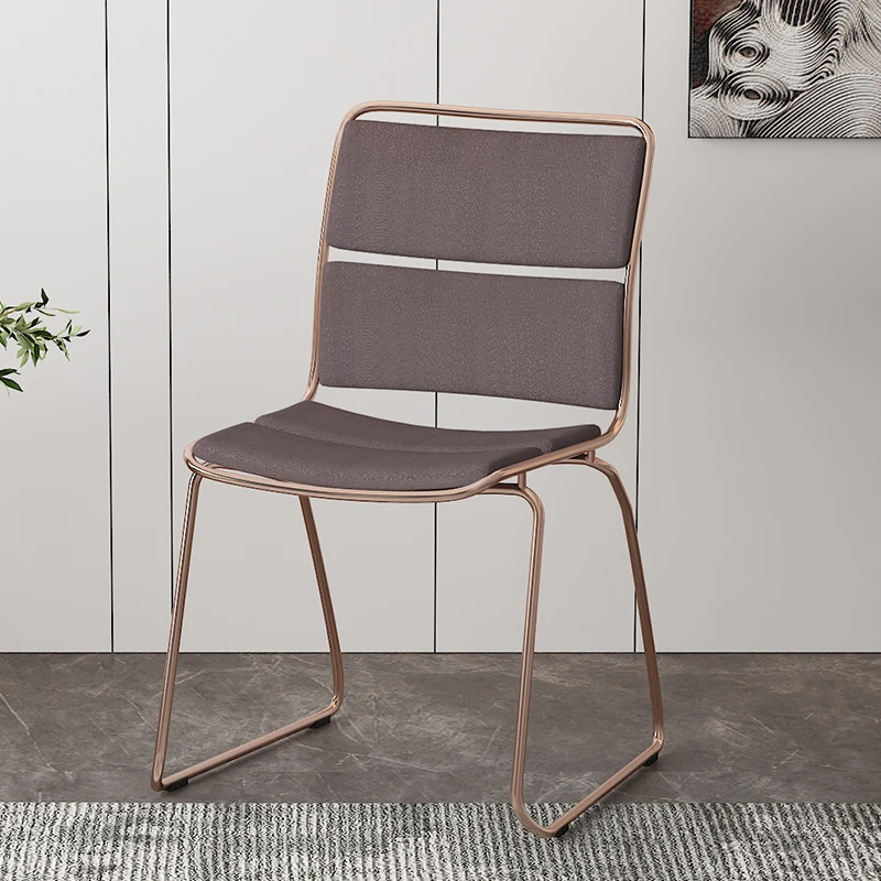 Высококачественный роскошный тканевый обеденный стул K & B с металлической рамой и мягкой спинкой для