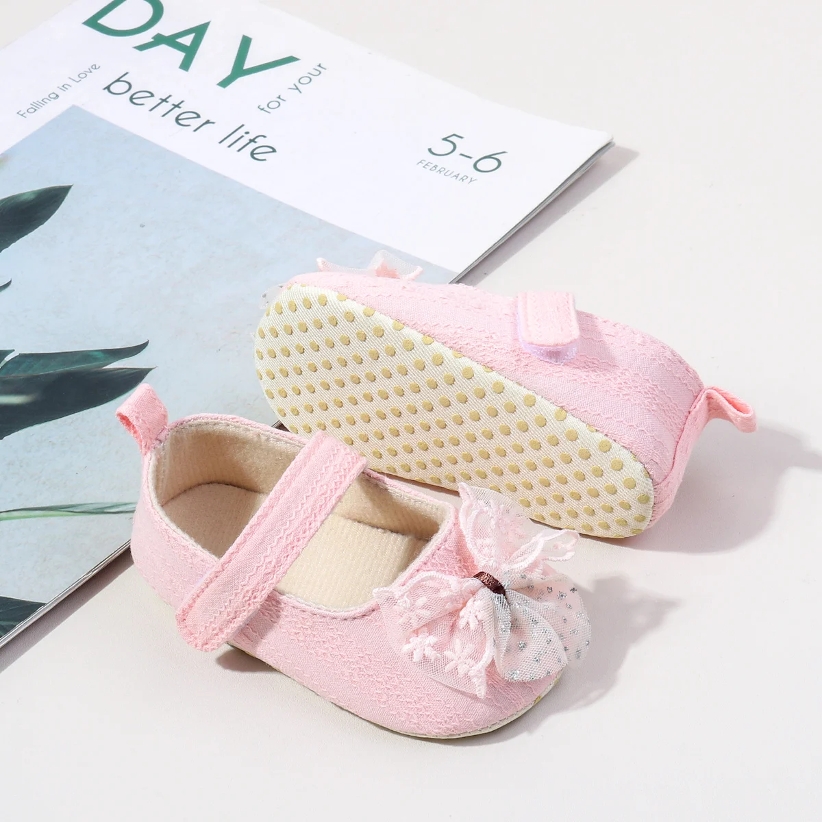 2025 New Style Girl Infant Shoes Fancy Bowknot Anti-slip Polyester Soles Trendy Toddler Shoes for Newborn Babies manufacture