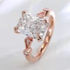 Anillo de oro macizo de 10 quilates con diamantes de laboratorio