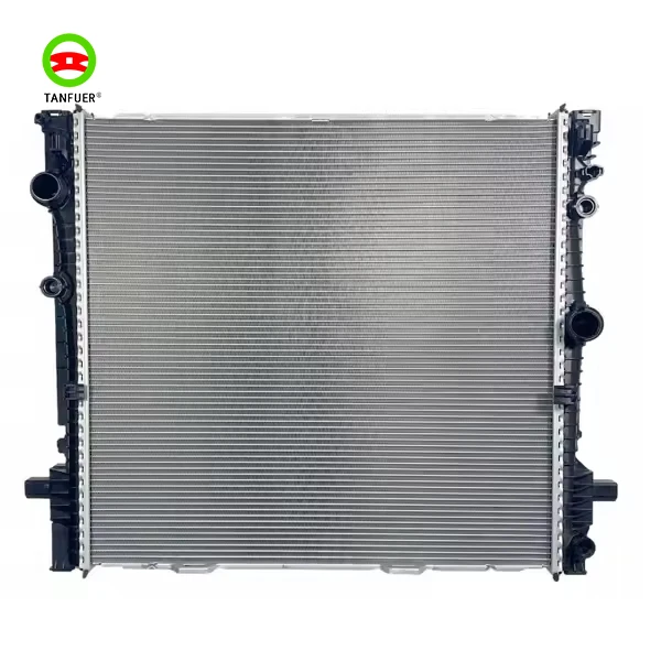 たか出品 High Quality Auto Parts - Radiators for BMW 17118642743
