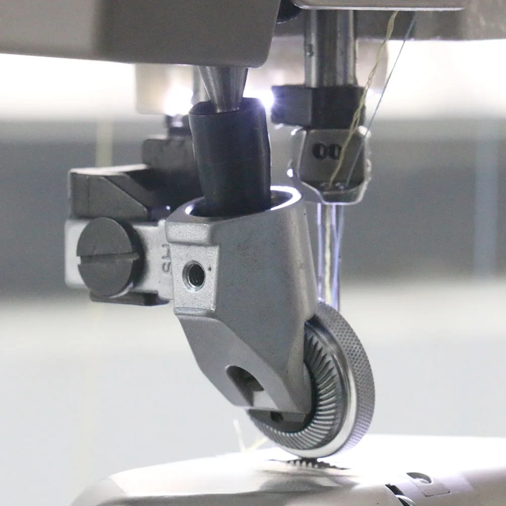 Computerized Direct Frive Double Needle Roller Sewing Machine