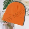 orange color