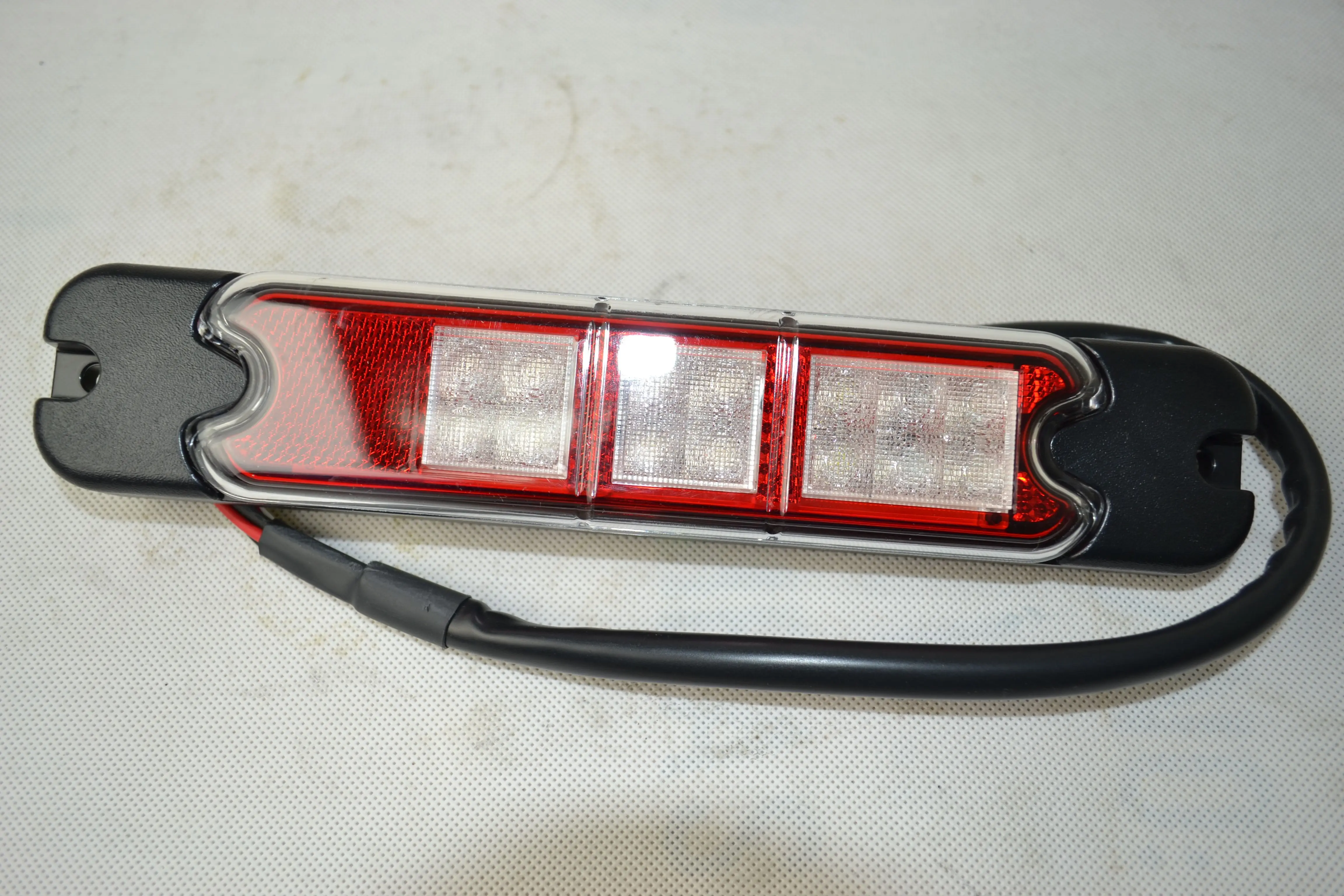 Manon Forklift Spare Parts Accessories Rear Combi Tail Light Lamp 90504