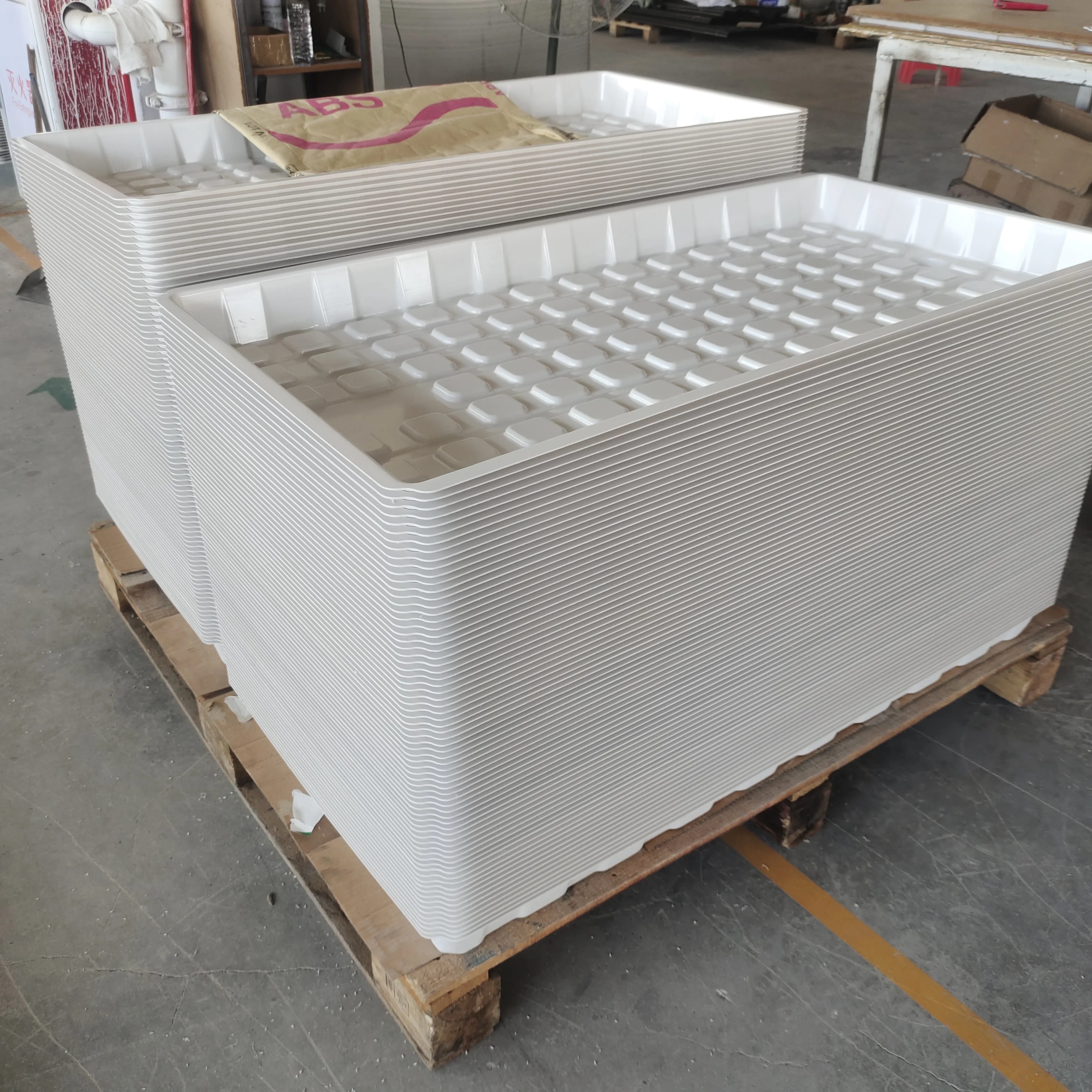 Manufacture Greenhouses Hydroponic Plantation Equipment 2*4 4*8 19cm Deep Ebb and Flow ABS Tray Bench Rolling Table Flood Tray