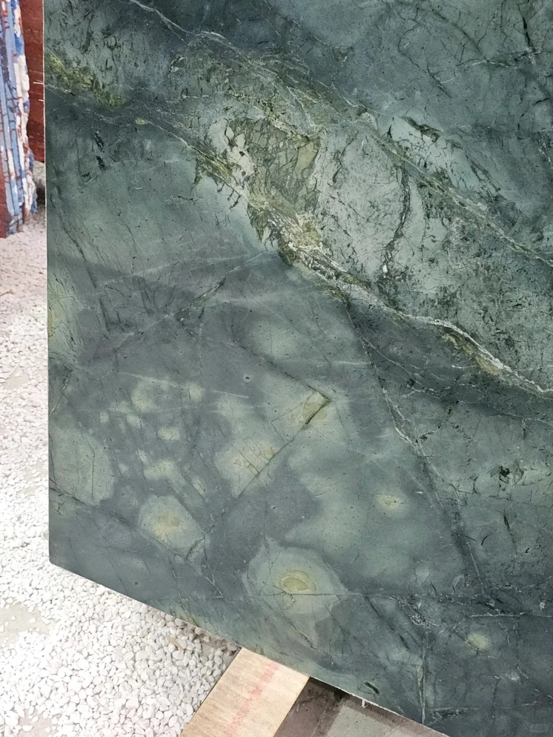 product custom dark green marble flooring tiles modern striped apple polish marble stone for hotel big slab marble floors export-5