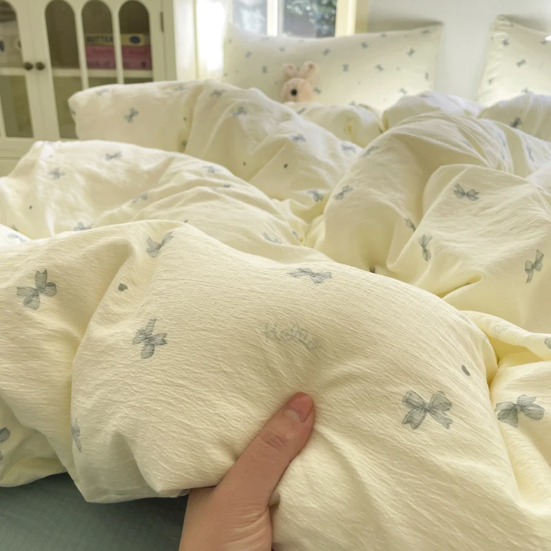 Modern Summer Simple Cloud Sense Jacquard Knitted Double Yarn Printed Four-Piece Bedding Set for Students for Dormitories