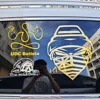 Esempi di adesivi per auto con finestre in oro/argento