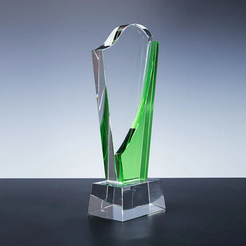 Factory direct sales can be customized k9 crystal green crescent can be sandblasted inside carved trophies manufacture