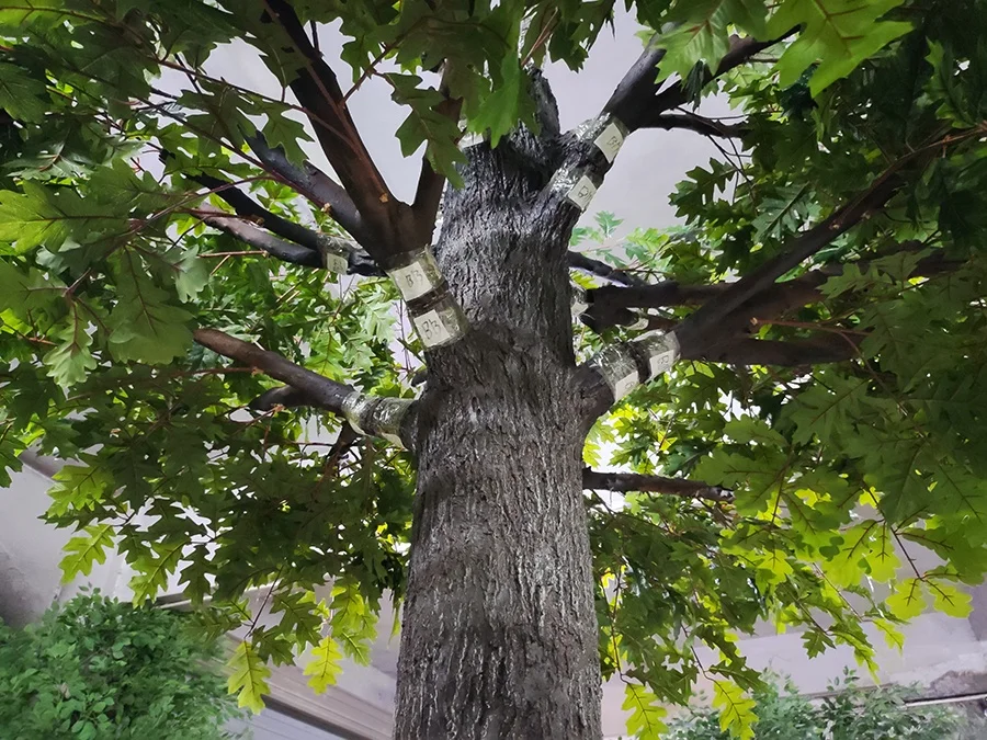 Artificial Oak Trees UV Resistant Silk Green Simulation Trees Oak Branch With Leaves for Garden Landscaping Artificial Plants