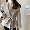 Gris fleuri clair