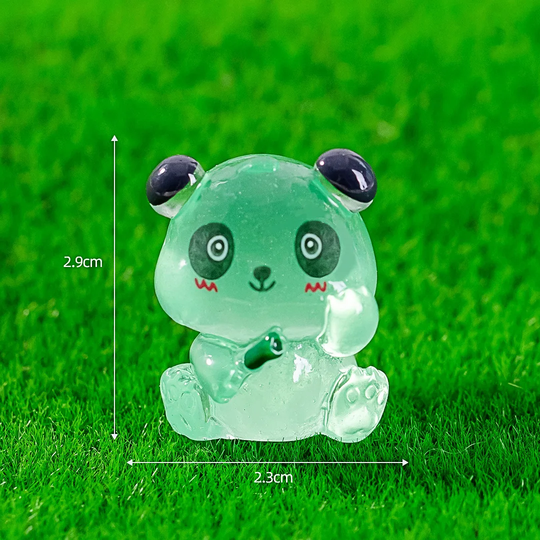56 Mini Panda Luminosi Al Buio Con 8 Bambù – Figure In Resina Per Decorazione Torte, Terrari, Fai Da Te – Multicolore