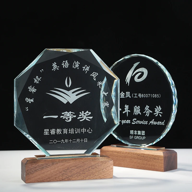 Cheap Crystal Glass Cube Trophy UV Laser Printing Souvenir Gift Company Anniversary Honor Sports Theme Engraving Shield plaque factory