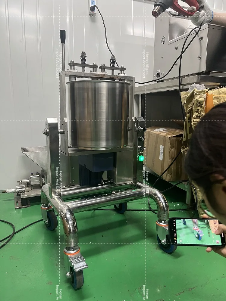 •Premier社チョコレートリファイナー 磨砕・コンチング Premier社チョコレートリファイナー 磨砕・コンチング - メルカリ