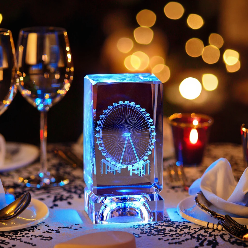 Polished 3D Laser Etched Flower Crystal Vase for Souvenir, OEM