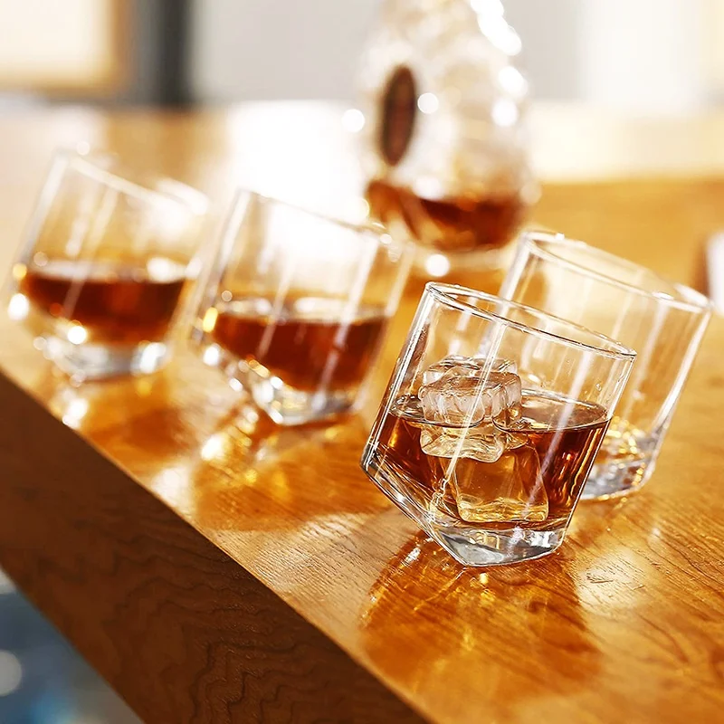 Kreatives Einzigartiges Kippbares Whiskey-scotch-glas Mit Schrägboden Ausgefallenes Tumbler-glas Whiskyglas