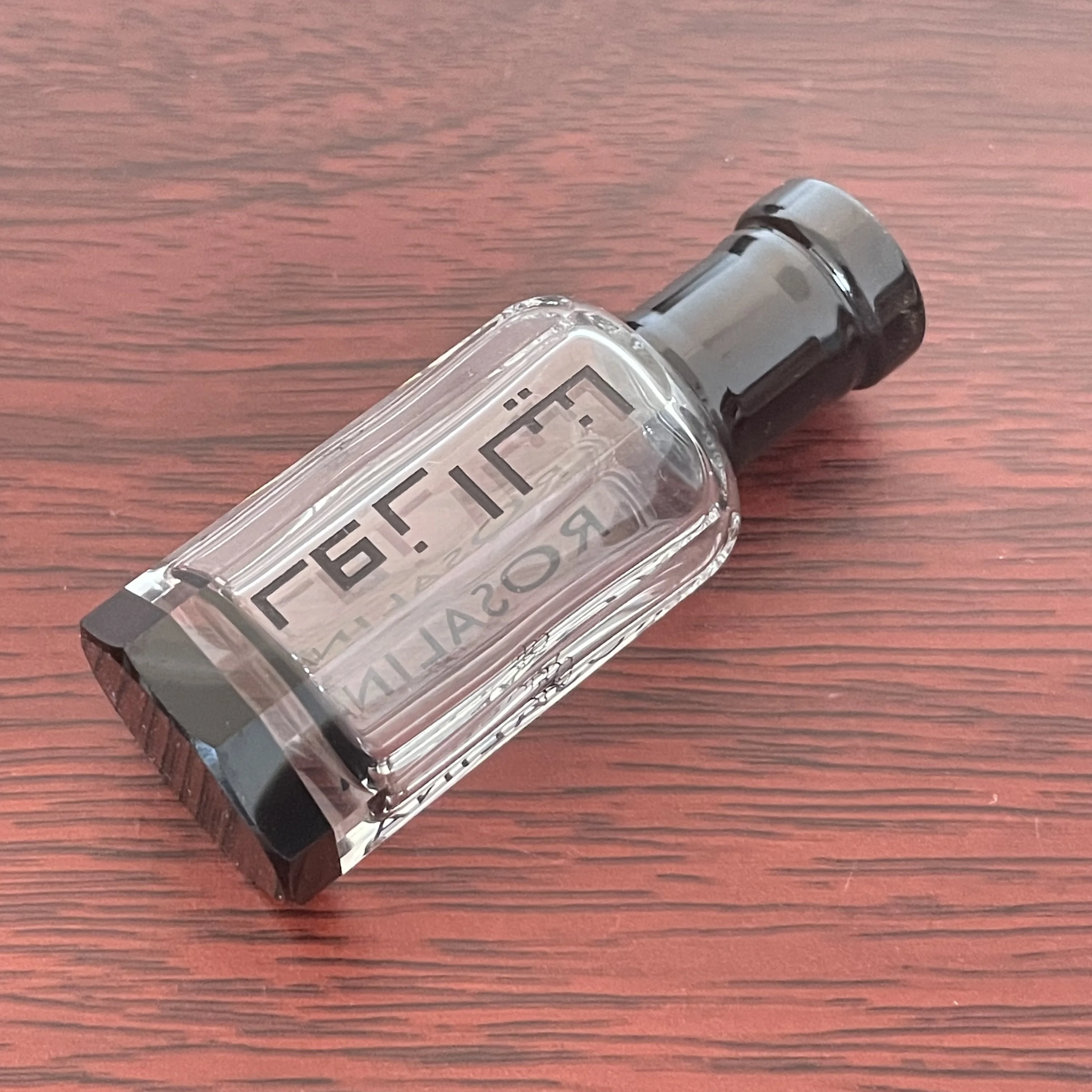 Boming Wholesale 3ml 6ml 12m Fancy Arab Attar Bottle Black Roller Bottle Glass Stick Bottle with Crystal Base
