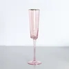 Copa de champán Phnom Penh, triángulo rosa.