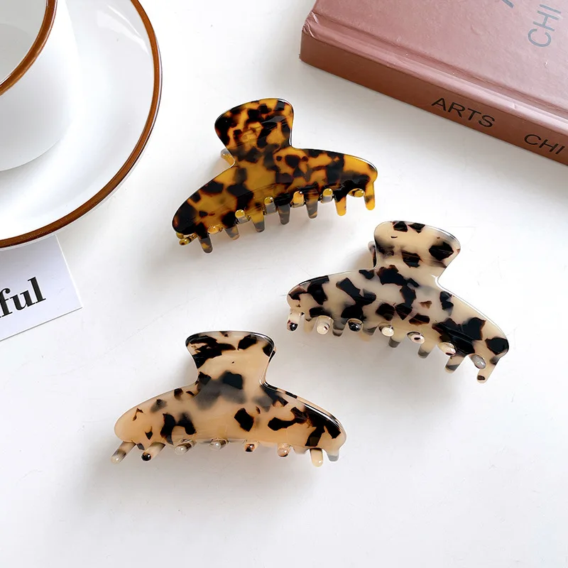 hair claw clips (2).jpg