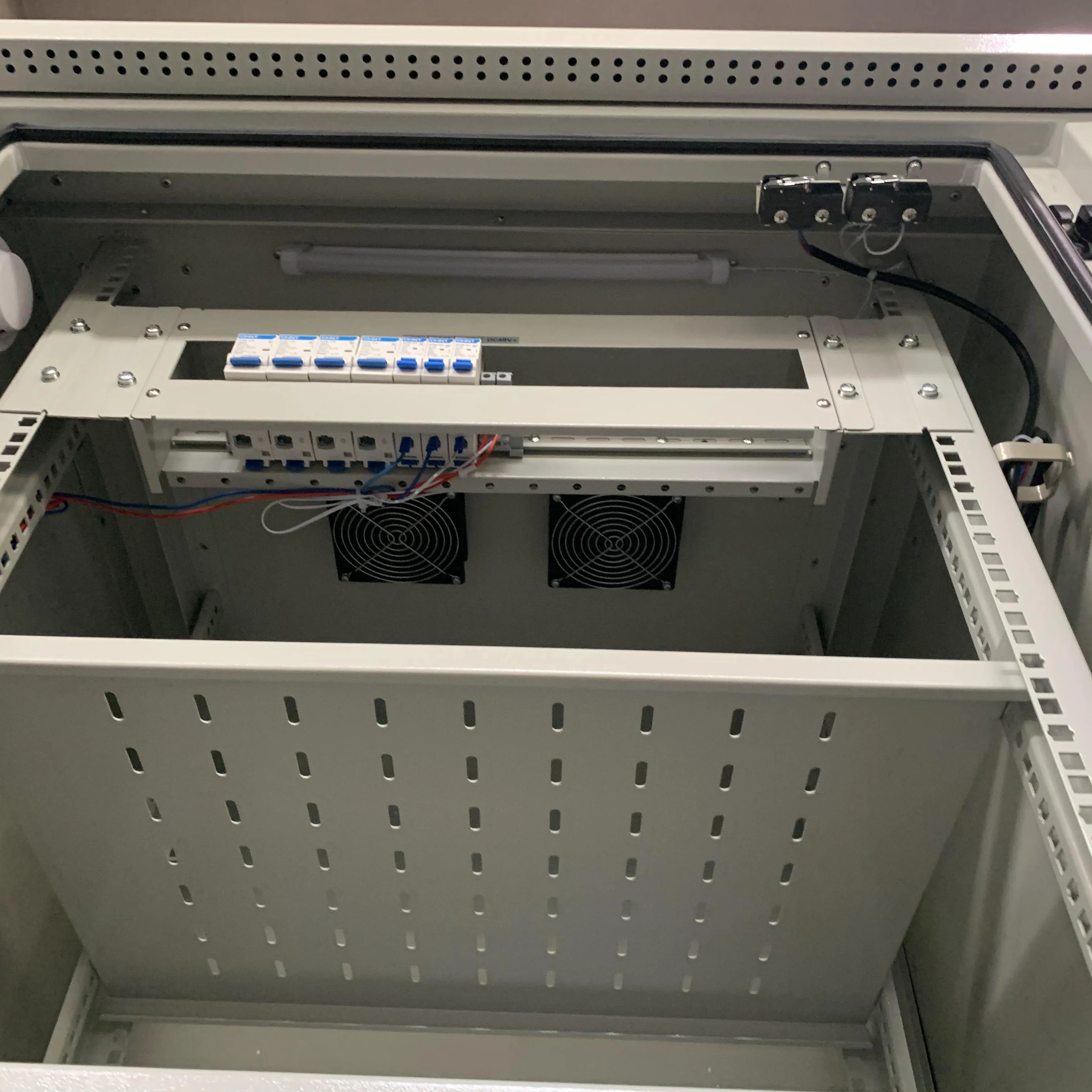 Ip55 Ip66 Cabinet 19" Outdoor Rack Cabinets(图2)