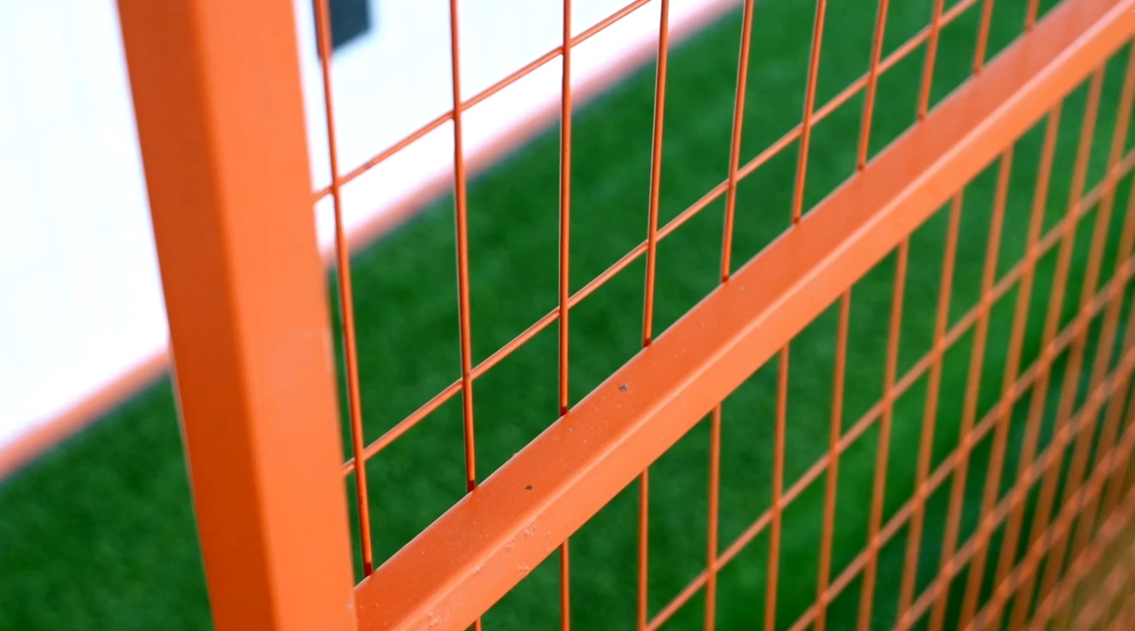 High Quality Temporary Construction Barrier Safety Heavy Duty Removable Iron Fence supplier