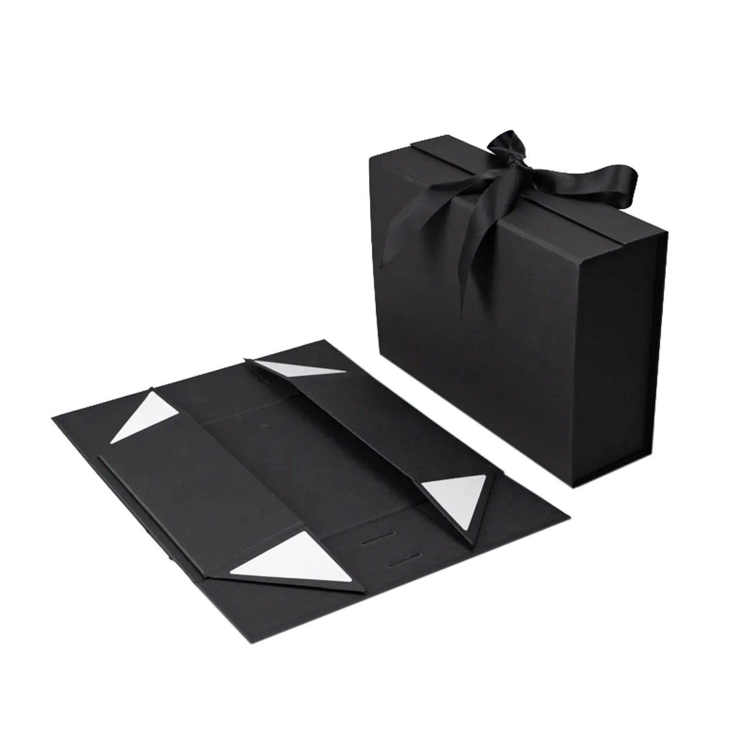 Luxury Foldable Magnetic Gift Box Apparel Packaging Box With Ribbon factory