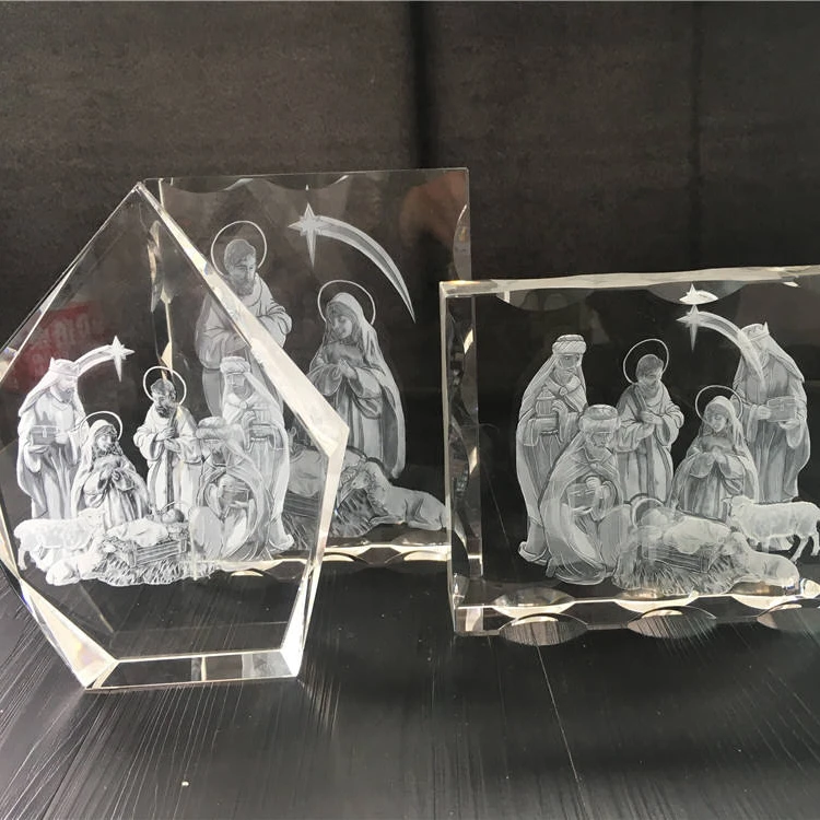 OEM/ODM Nuevo cubo de cristal con diseño iceberg elegante con grabado láser 3D de Jesús y la familia en su interior