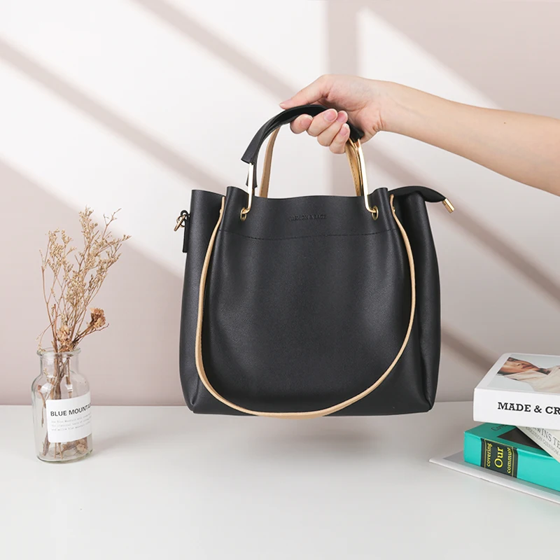 Customizable Lightweight PVC Zipper Closure High-Capacity Bucket Shoulder Handbag for Women's Daily Use