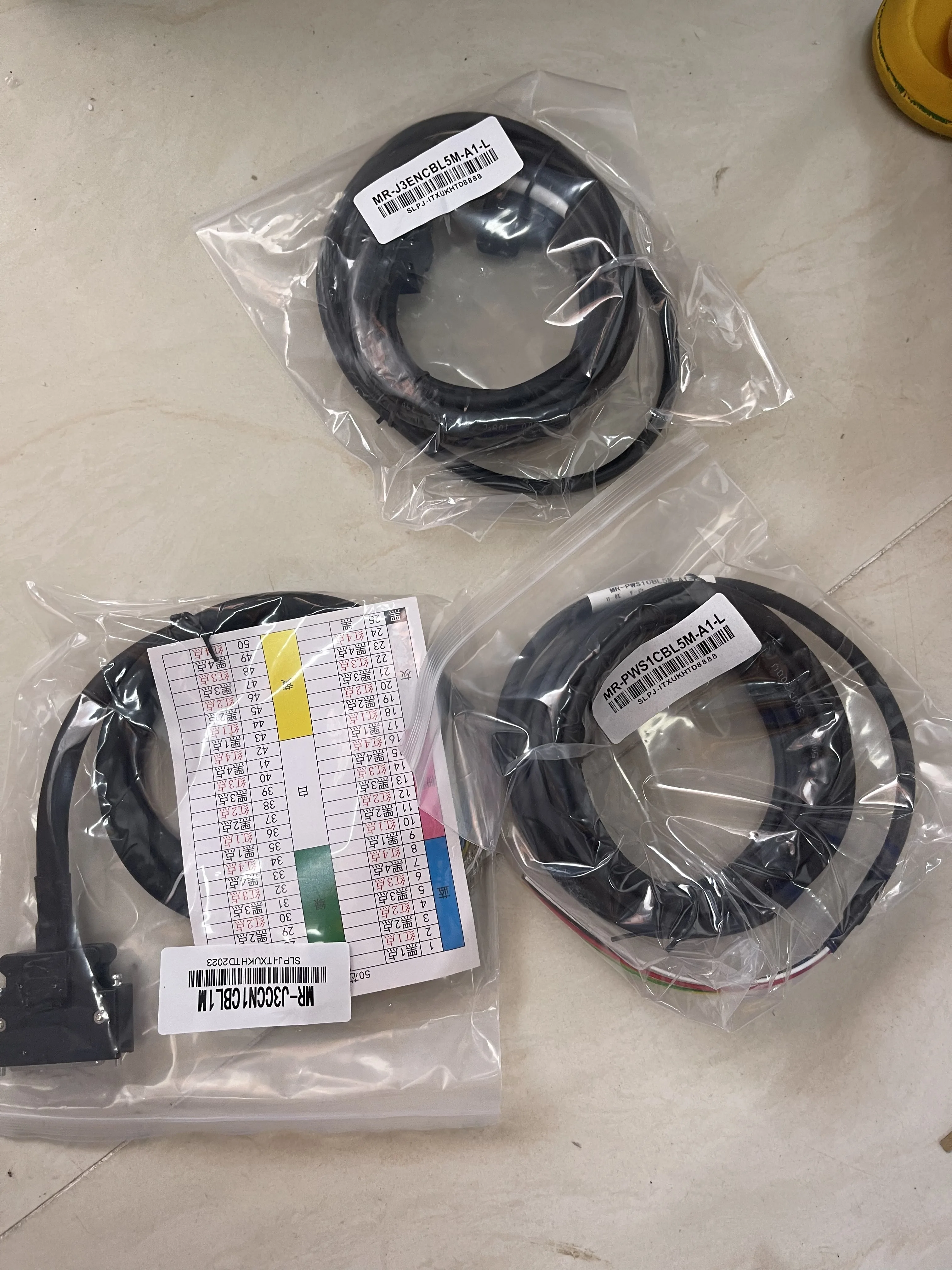Mitsubishi Servo Motor Cables MR-J3ENCBL5M-A1-L MR-J3CCNCBL1M MR-PWS1CBL5M-A1-L