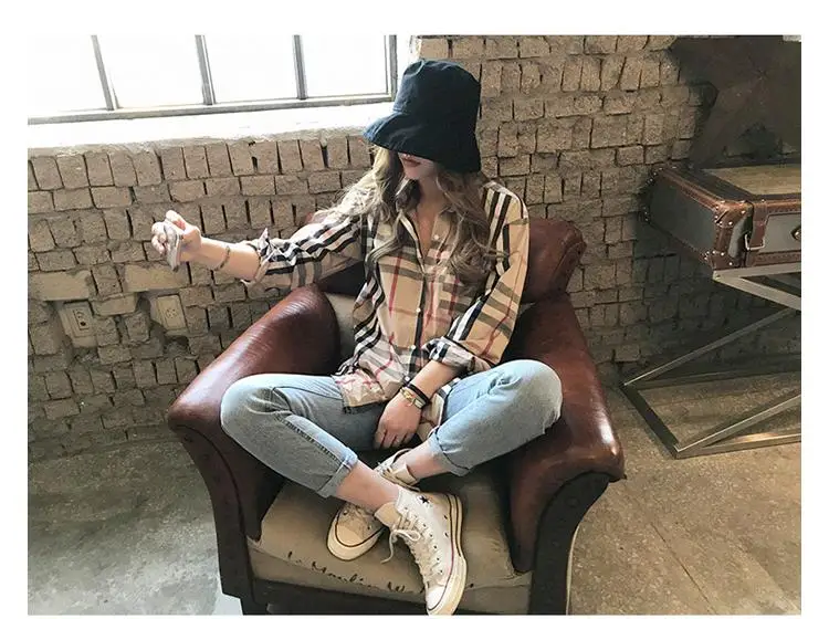 2021 New Hot Sale Classic Plaid Shirt Wild Retro Style Long-Sleeved Shirt Jacket Female Plus Size Top