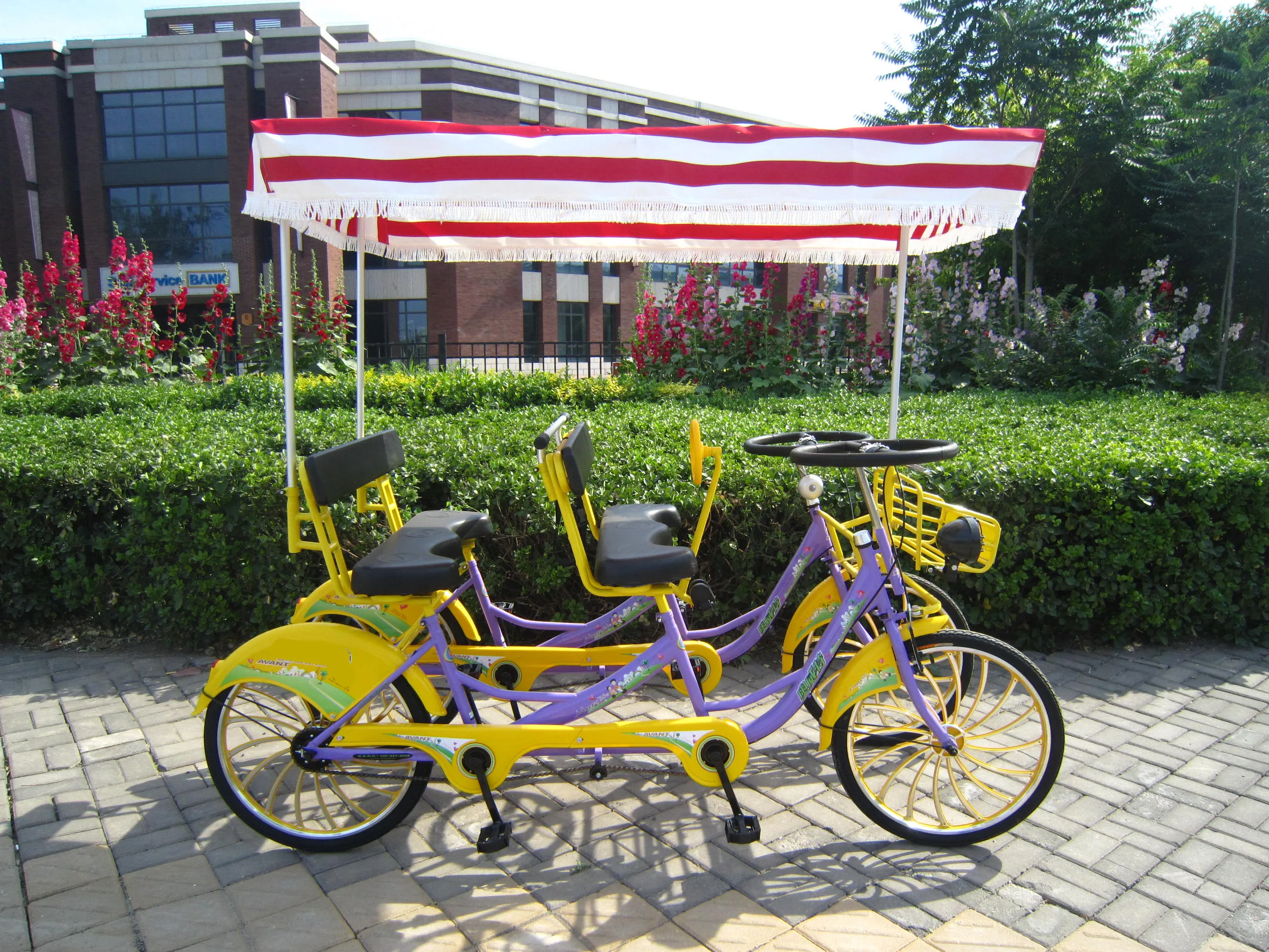Family Fun Touring Pedal Wheel Bicycles Person Surrey  Bike/Quadricycle/4 Person Tandem Bike for Rental
