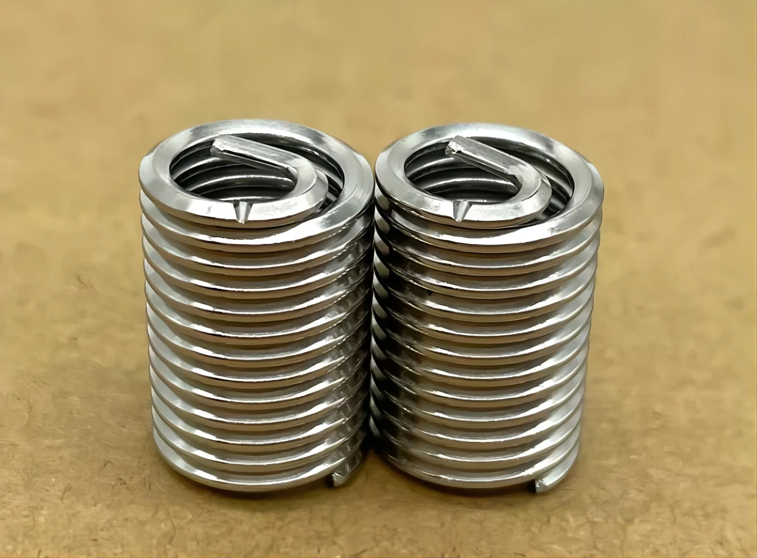 304 Stainless Steel Fastener Wire Thread Insert Screw Coil Spring