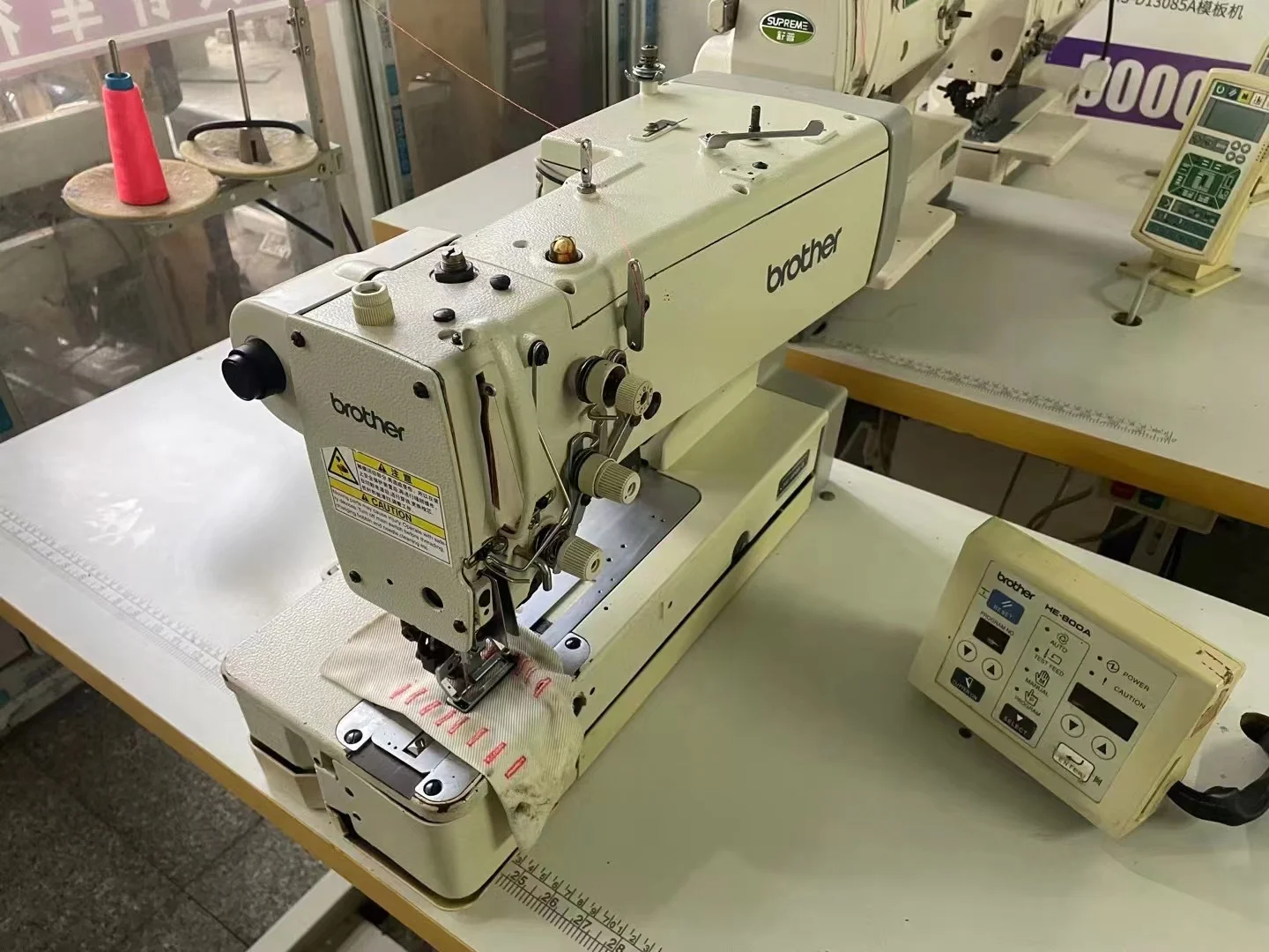 High Speed Used Japan Made Jukis 781D Straight Buttonhole with Direct Drive Sewing Machine Straight Buttonholing New Model 2022