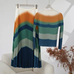 High Quality Women's Two-Piece Set Fashionable Pleated Gradient Elastic Stretch Top Ankle-Length Skirt Polyester Woven