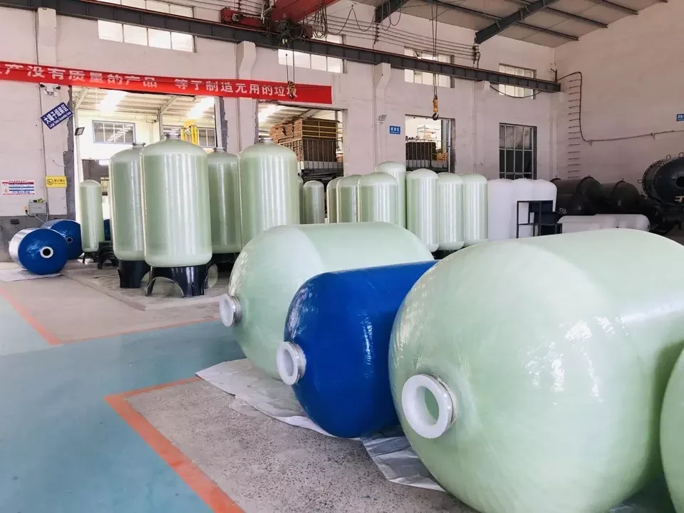 FRPベージュプラスチック貯水タンク Frpタンク105414651665繊維強化プラスチックタンク製造FRP軟水器タンク