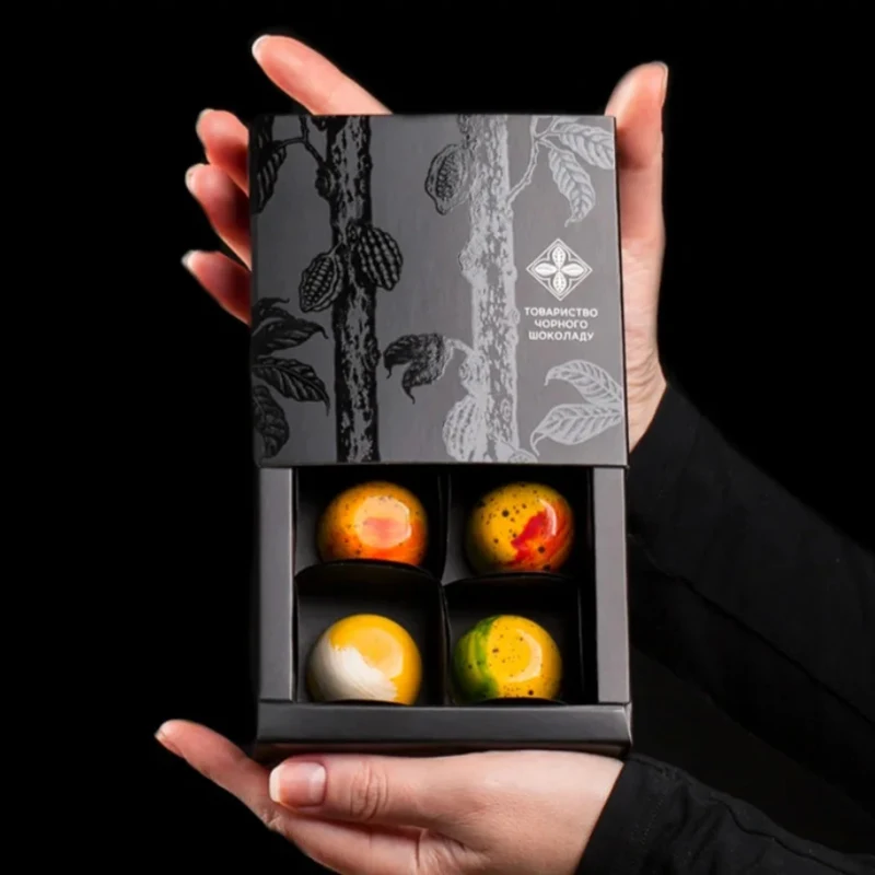 Custom Small Design Rectangle Heart Shaped Wedding Door Gift Favor Christmas Chocolate Packing Box for Chocolate Truffles Candy