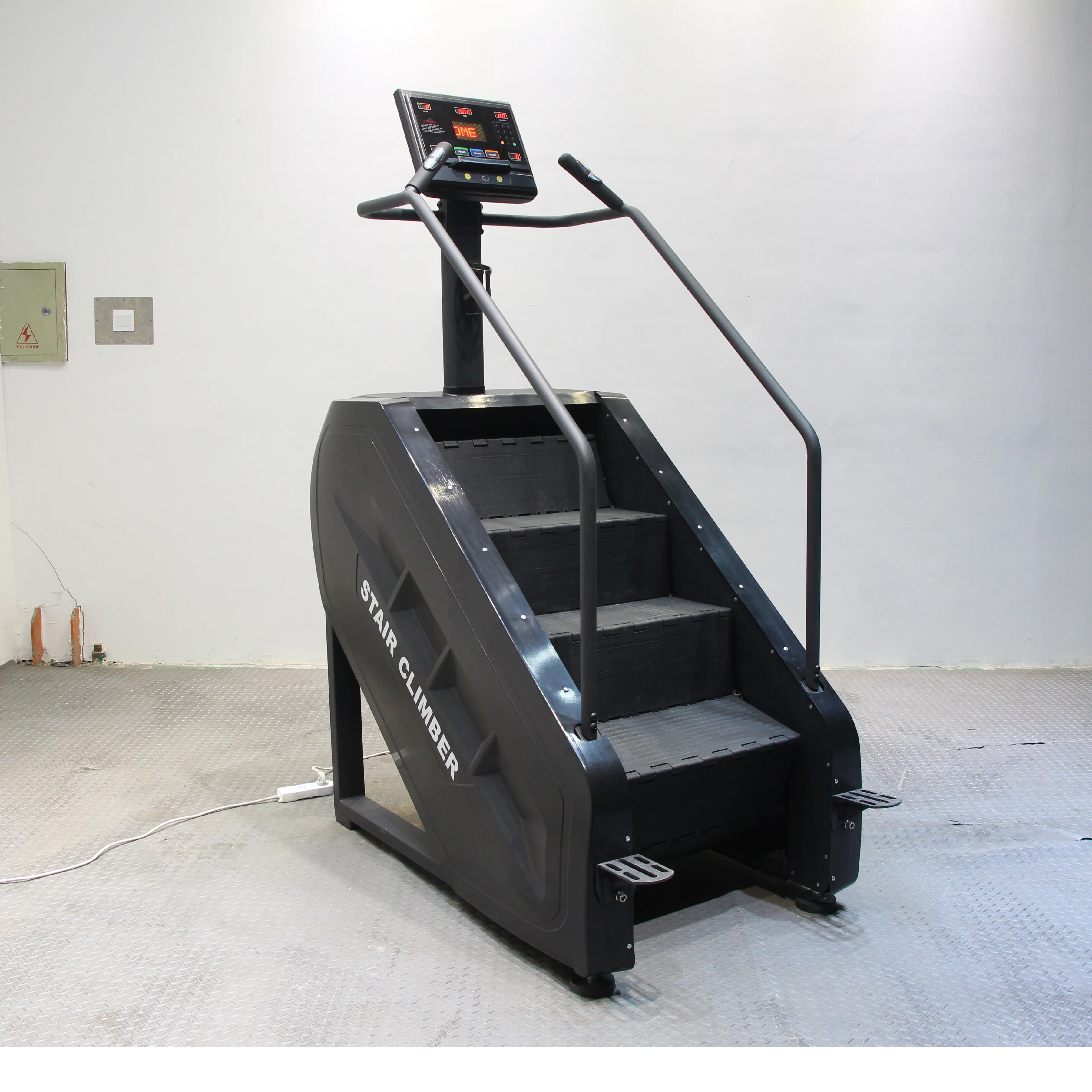 Commercial Gym Stair Climber Fitness Exercise Stair Master Vertical  Climbing Treadmill Machine Hot Sale Cardio Home Use