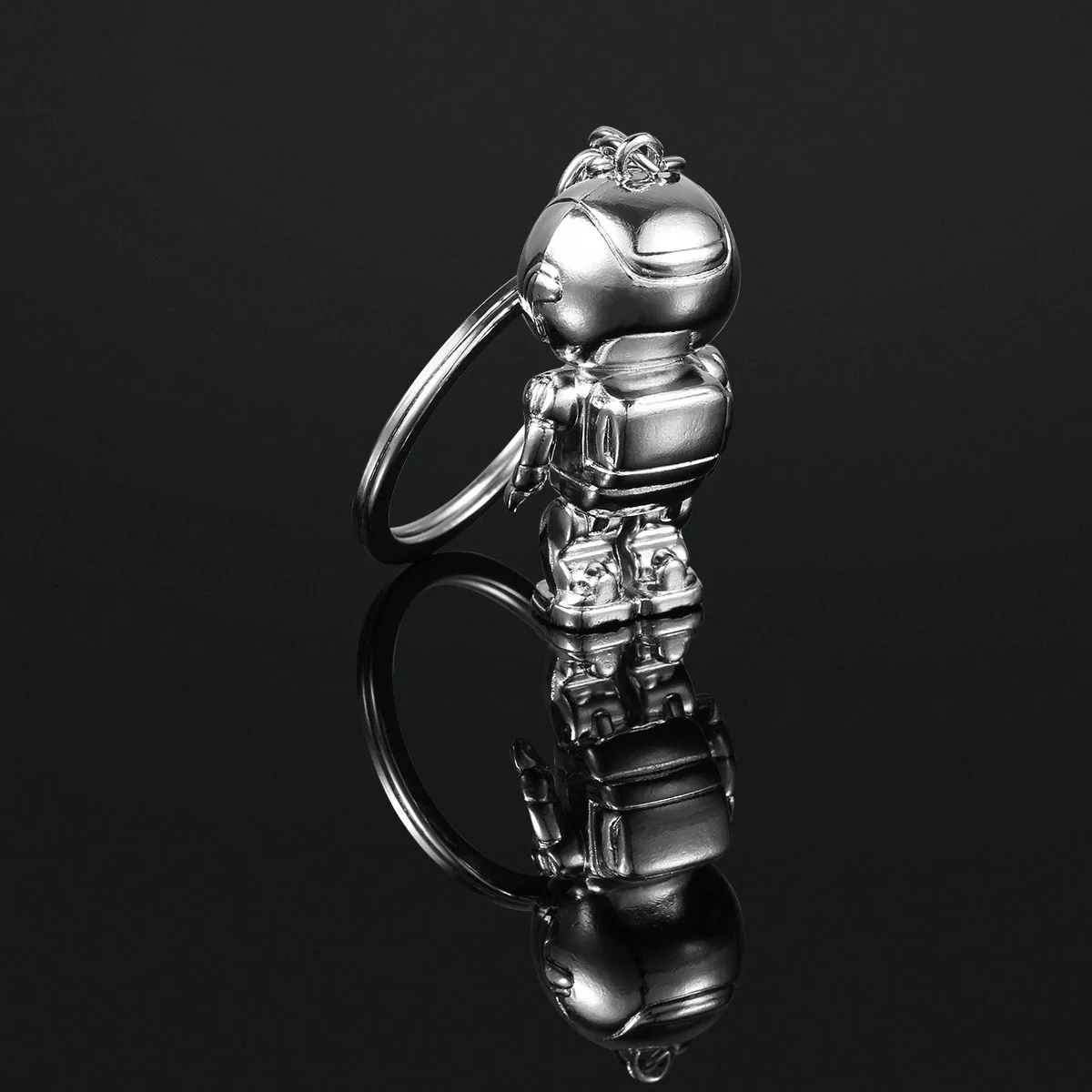 3D Asimo Robot Metal Keychain Asimo Car Belt Hanging Key Ring Chain Charm Accessories