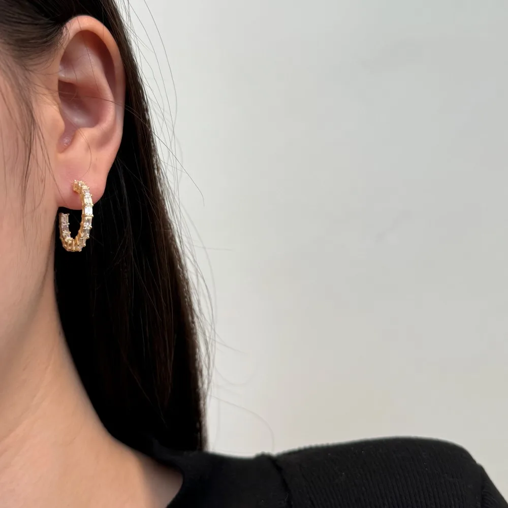 KAKODIY simple design 14K gold cubic zirconia shiny 925 Sterling Silver hoop earrings detail 4