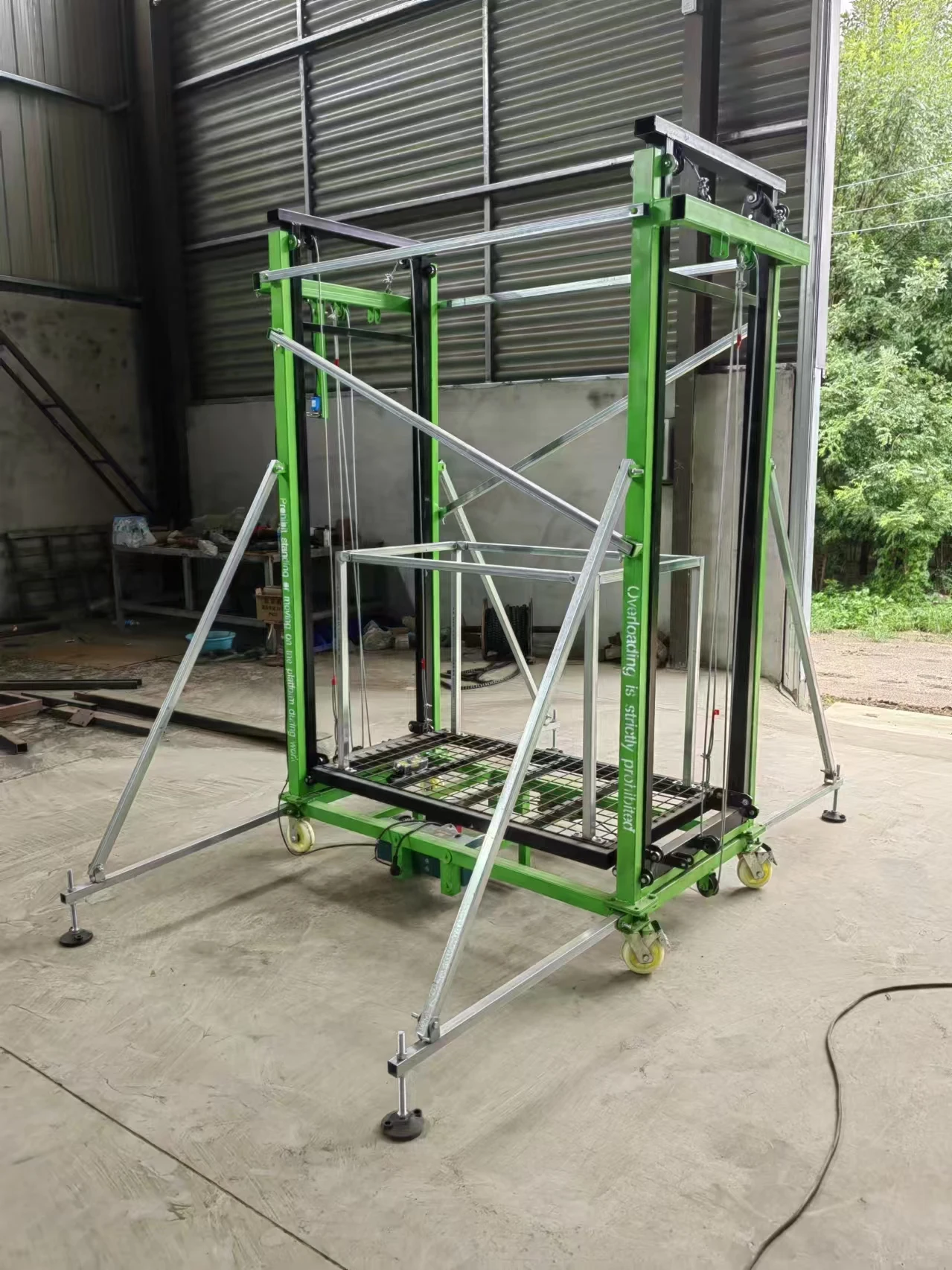 Machine Scaffoding 10m 500 Kg Electric Scaffolding Lifting Machine - Foldable