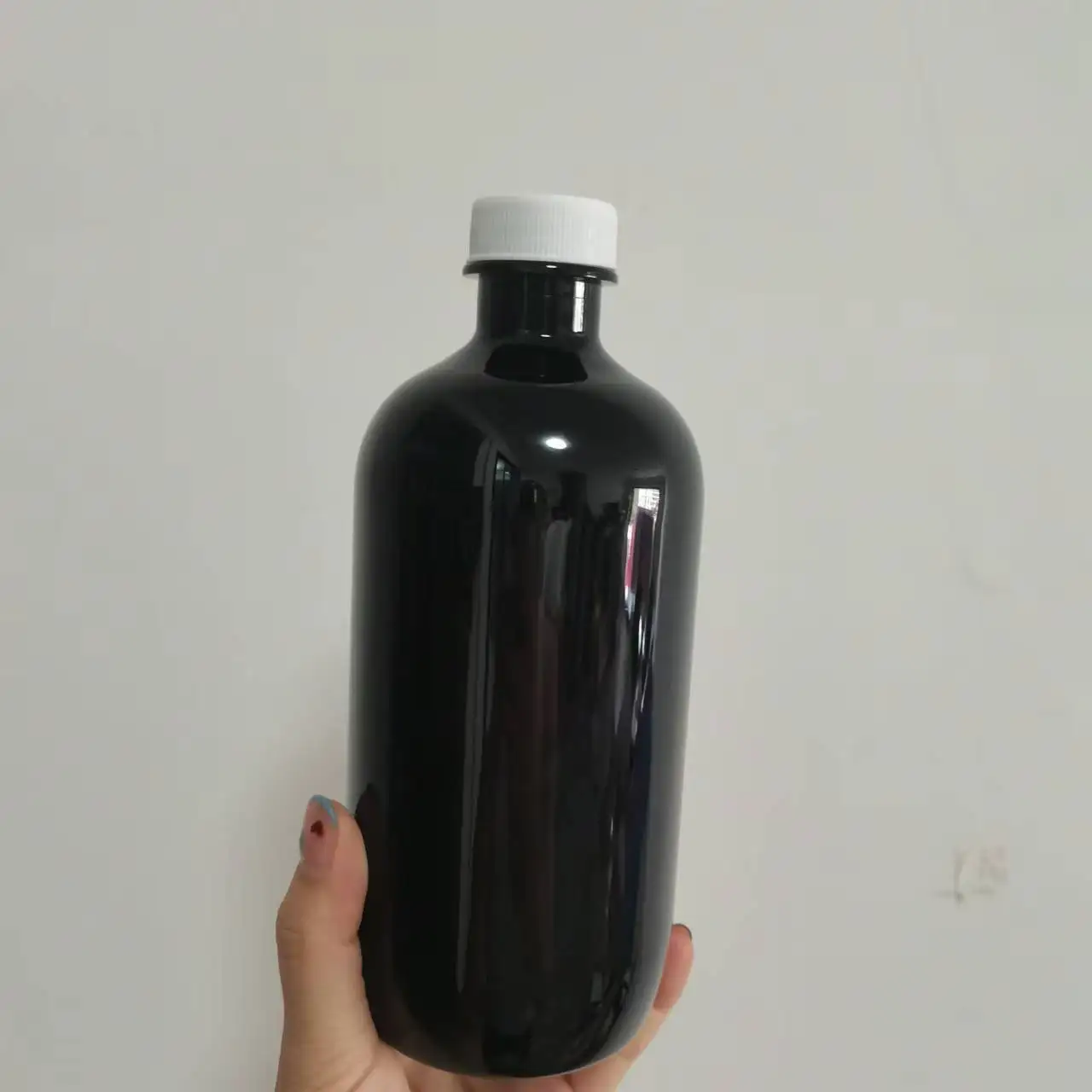 500ml Black Round PET Bottle for Liquid Medicine – Screw Cap Cough