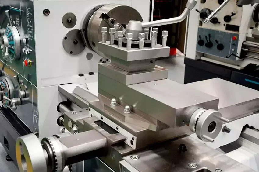 DMTG CW6263E Automatic China Engine Manual Lathe for Metal Engine Manual Lathe Metal Conventional Lathe Machine
