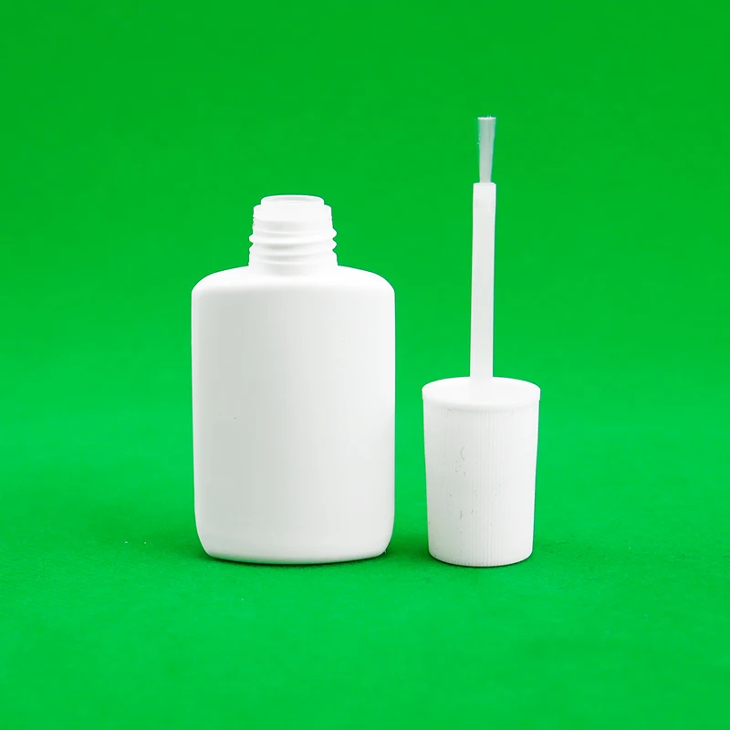 Bouteille en plastique HDPE avec pinceau bouteille blanche noire minimale pour les ongles Polish de cils colle Super colle pour l' utilisation de bouteille de cosmétiques