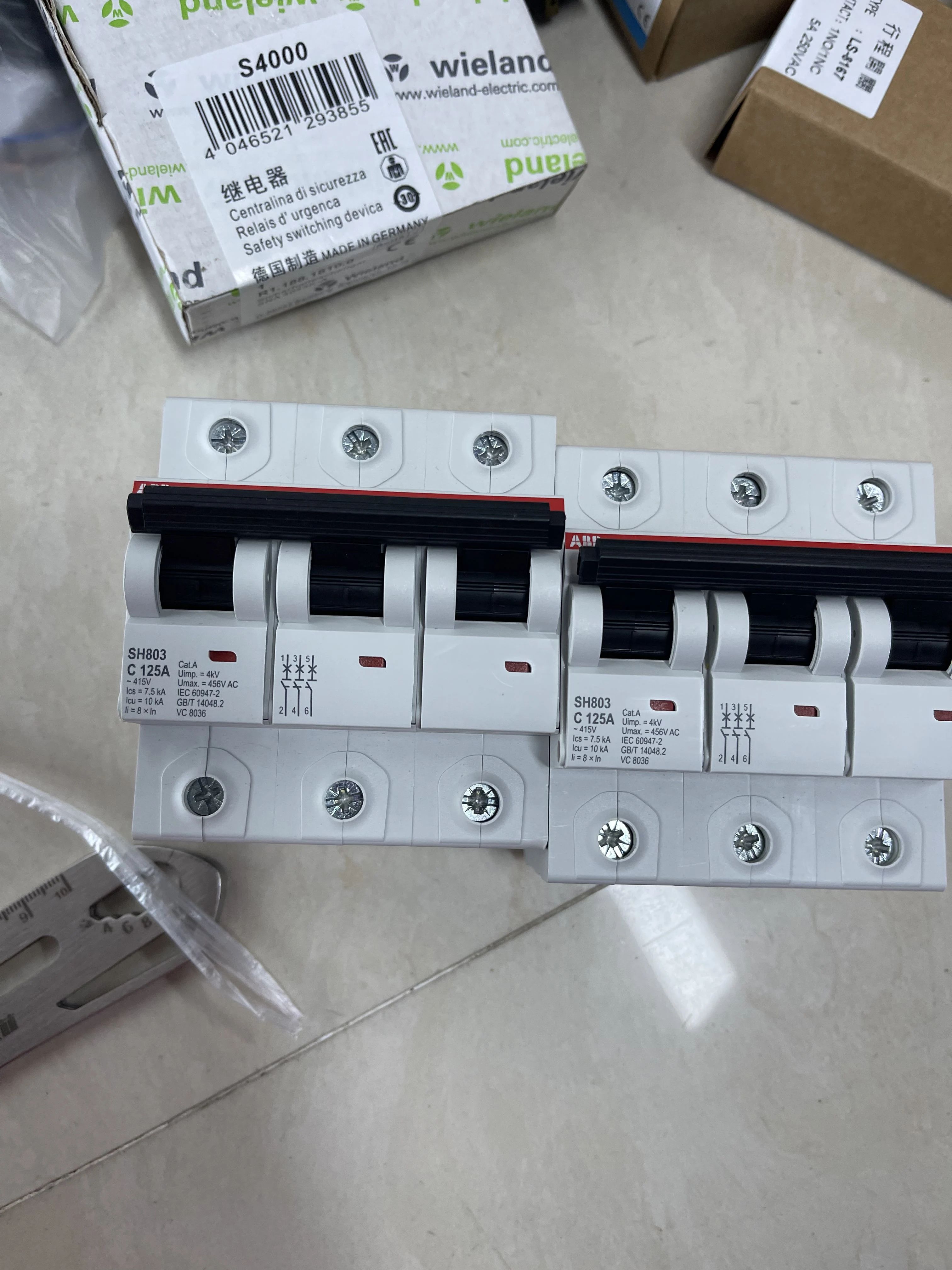 ABB Molded Case Circuit Breaker SH803 C 125A